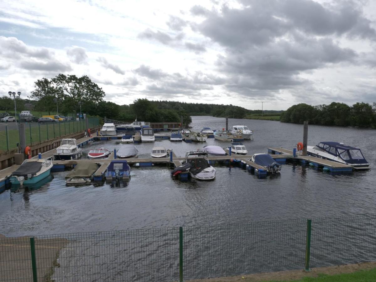 Vivienne Ballymoney Exterior foto